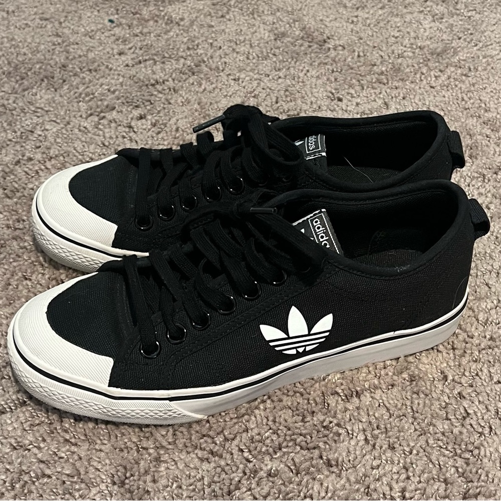 Adidas Nizza low canvas sneaker.